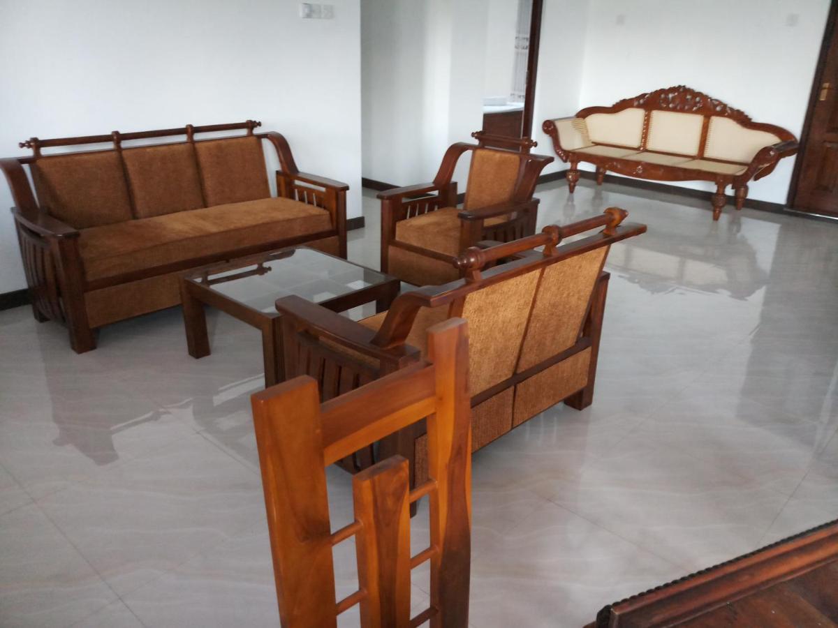 Rock Edge Residence Kandy Luaran gambar