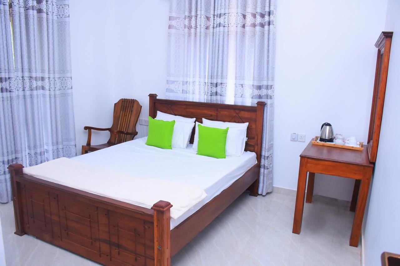 Rock Edge Residence Kandy Luaran gambar
